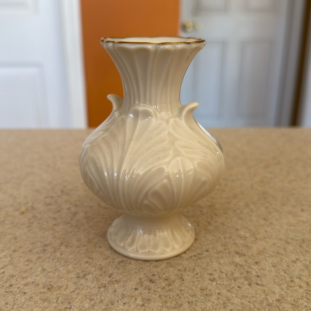 Lennox mini vase